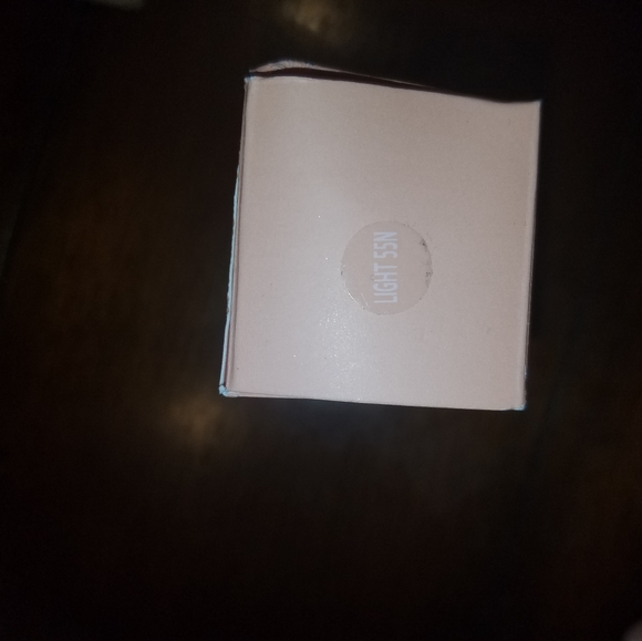 COLOURPOP pretty fresh foundation. Light 55N - Picture 3 of 3